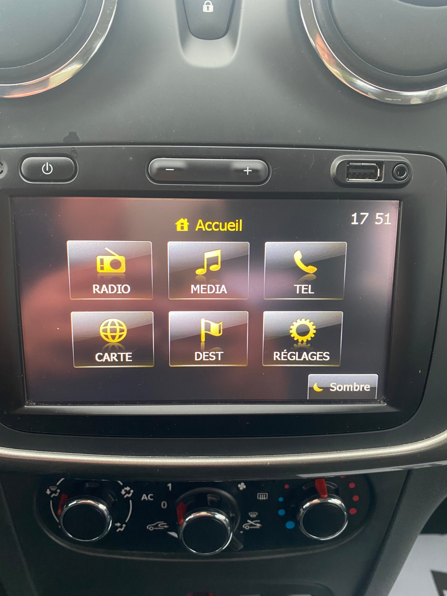 DACIA SANDERO 1500DCi