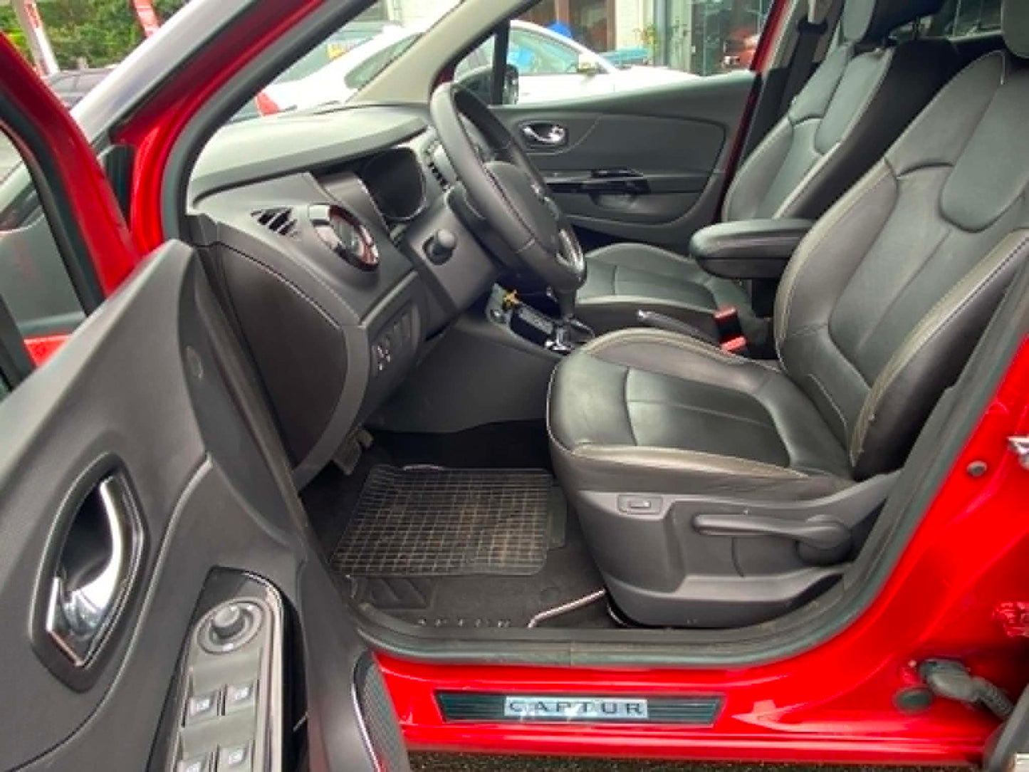 RENAULT CAPTUR 1200 TCe AUTOMATIQUE