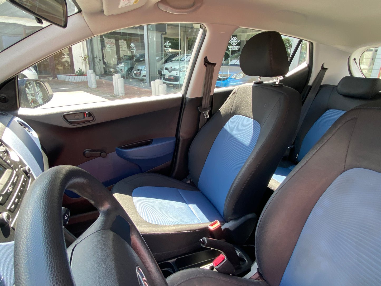 Hyundai i10 SEULEMENT !!!! 20000kms!!!!!