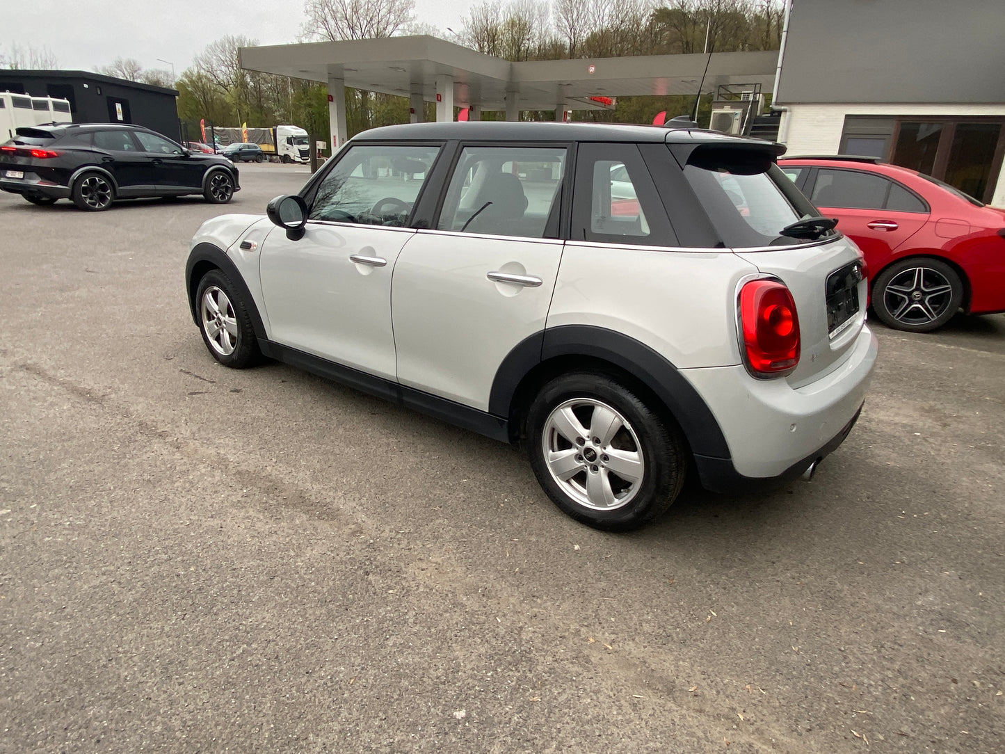 MINI COOPER 5 portes 1500 essence