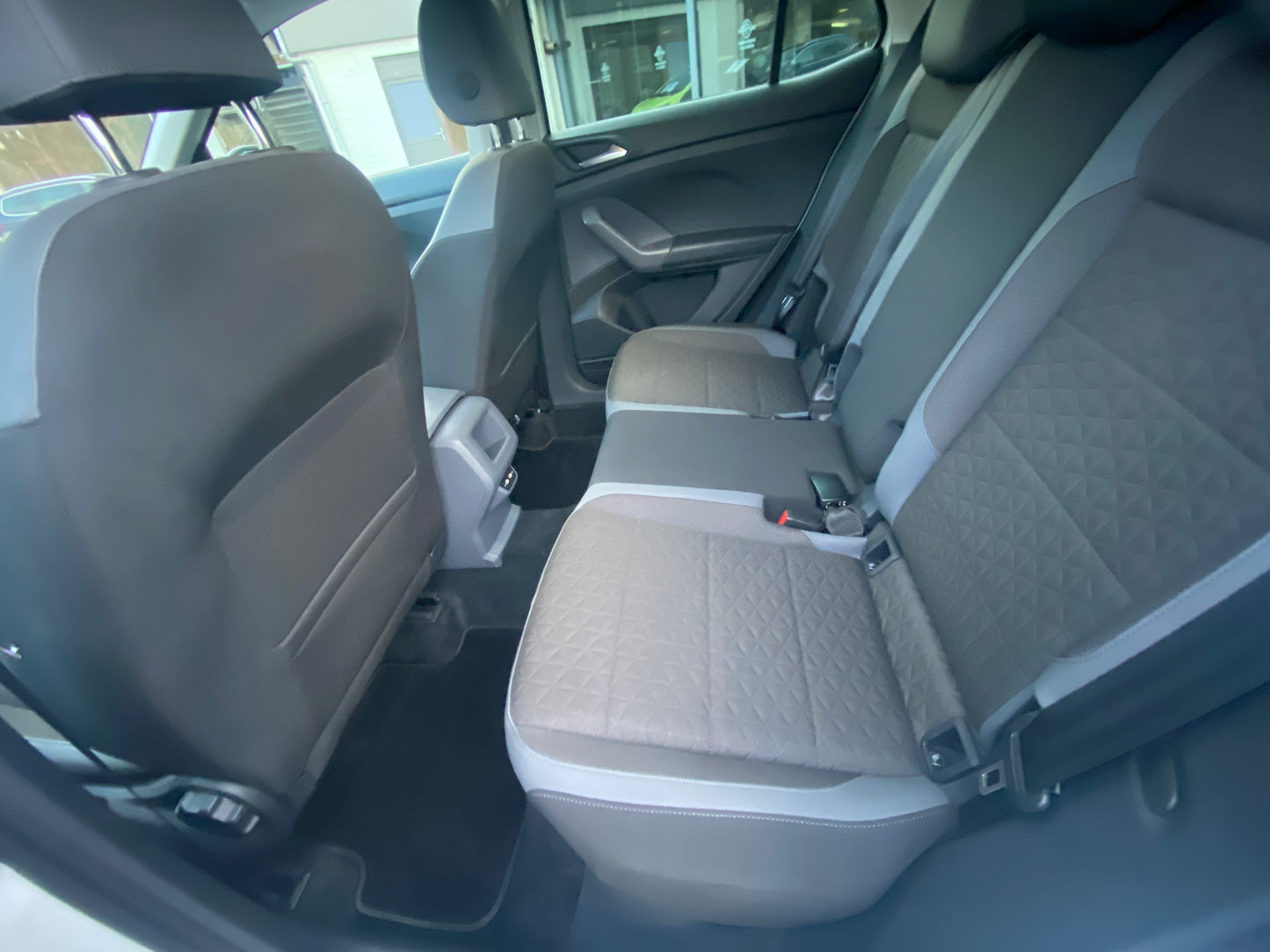 VW T-Cross 1000cc boîte automatique