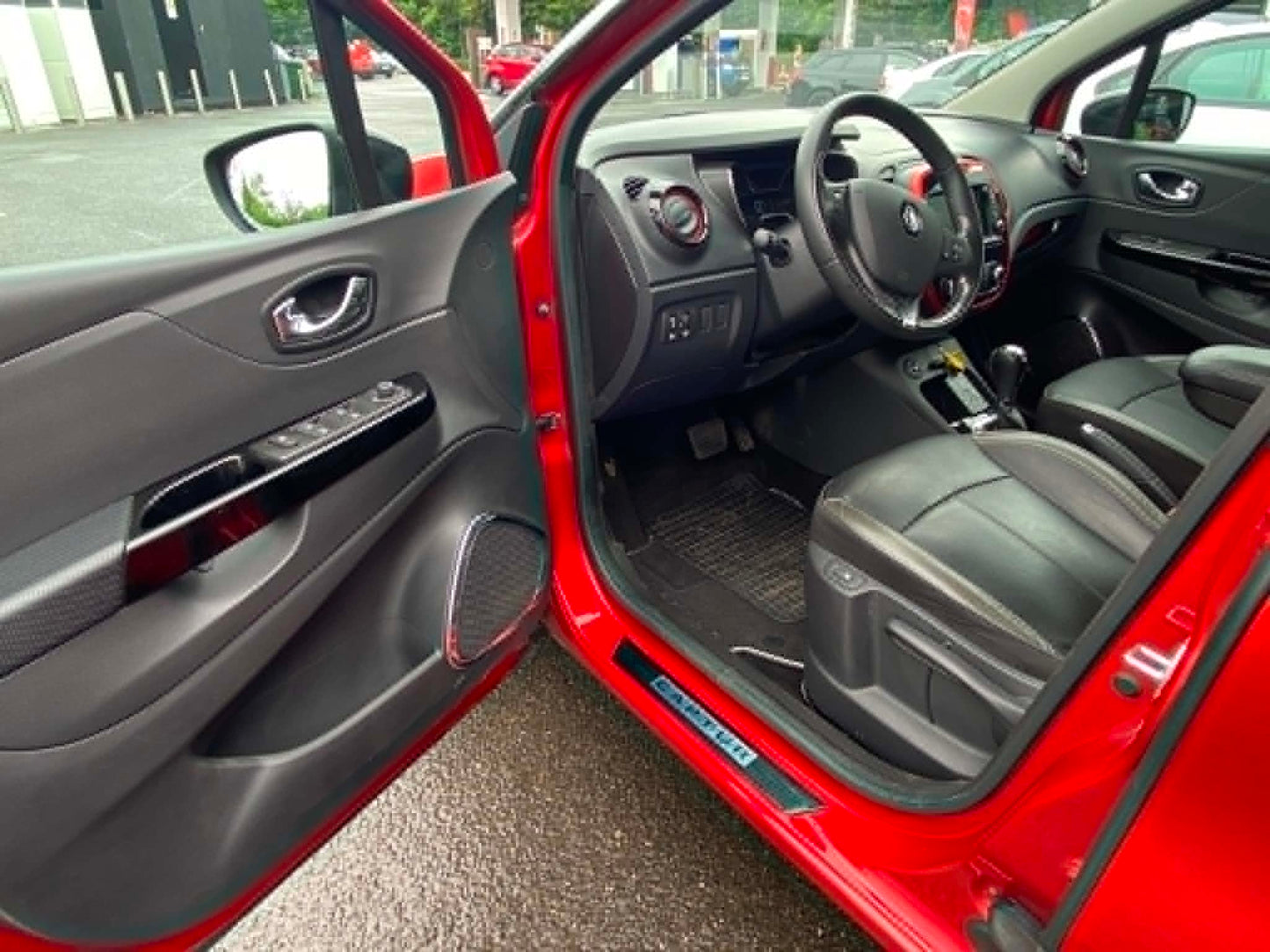 RENAULT CAPTUR 1200 TCe AUTOMATIQUE