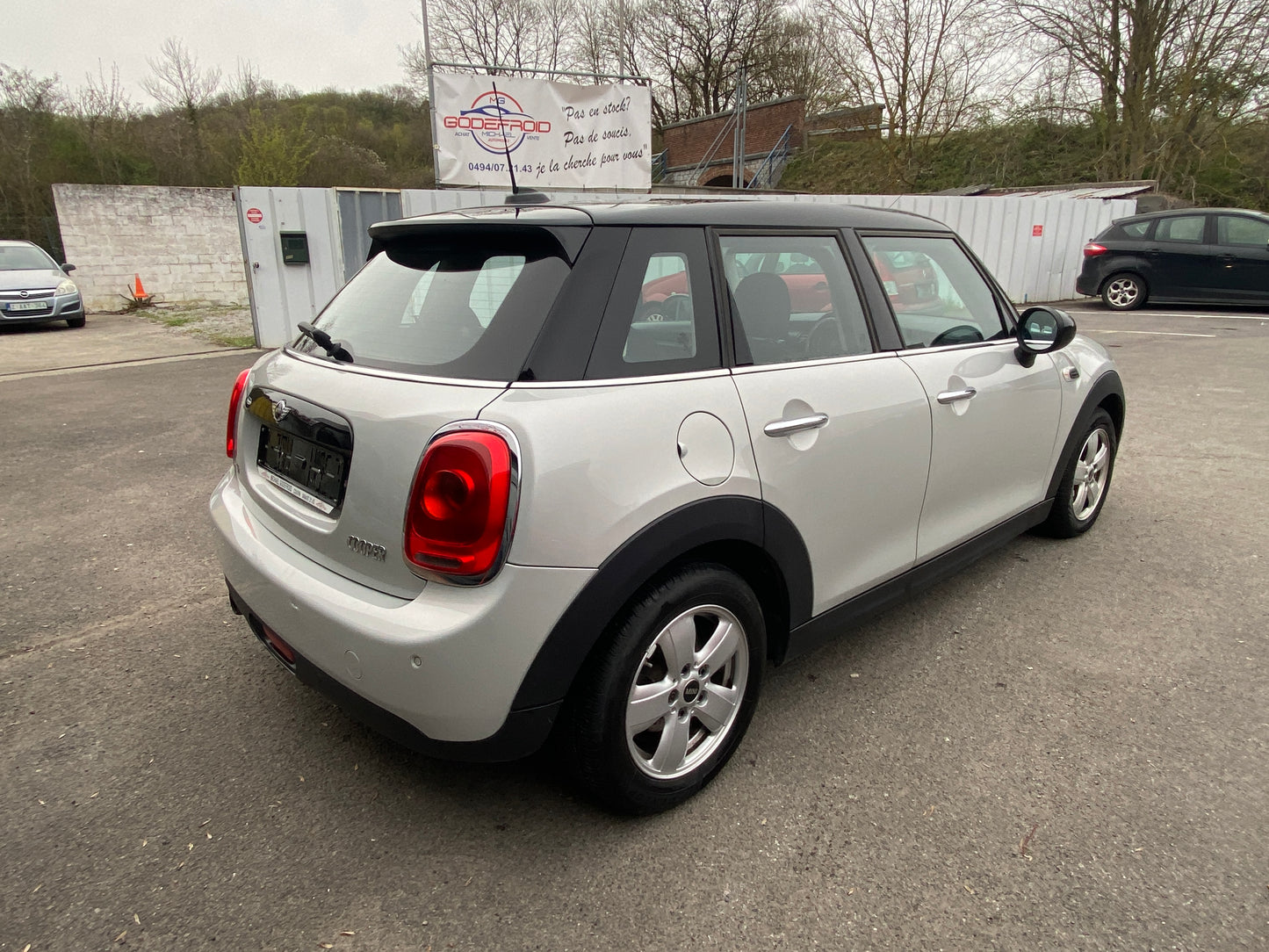 MINI COOPER 5 portes 1500 essence