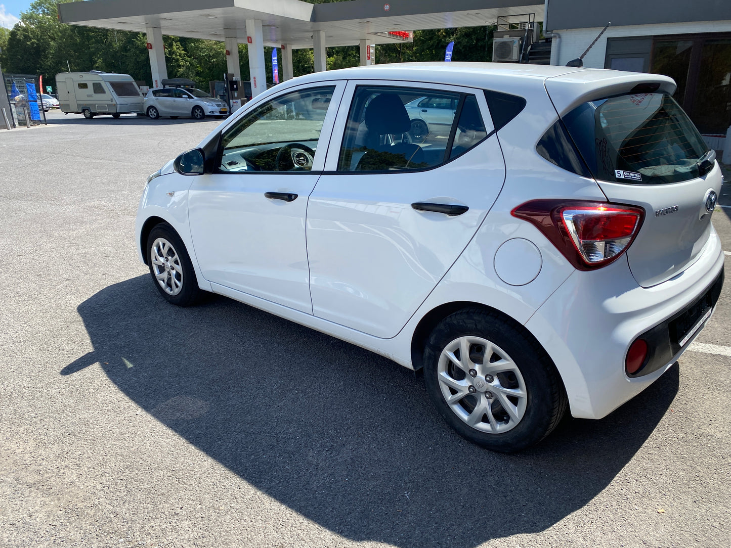 Hyundai i10 SEULEMENT !!!! 20000kms!!!!!