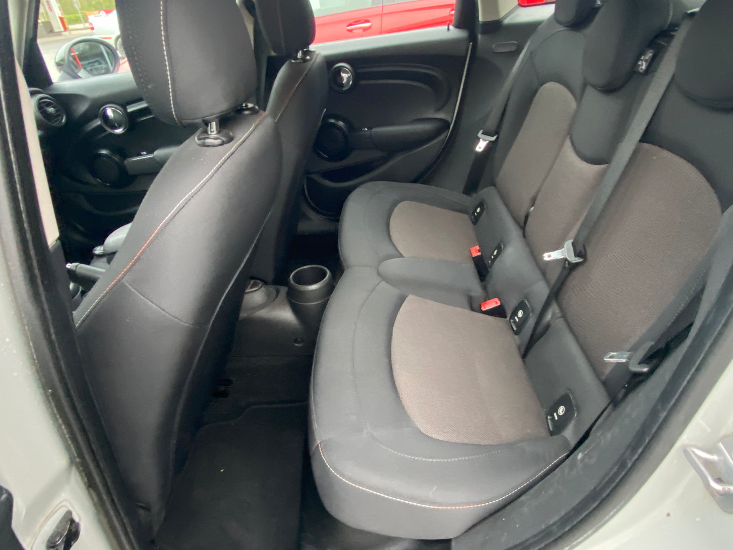MINI COOPER 5 portes 1500 essence
