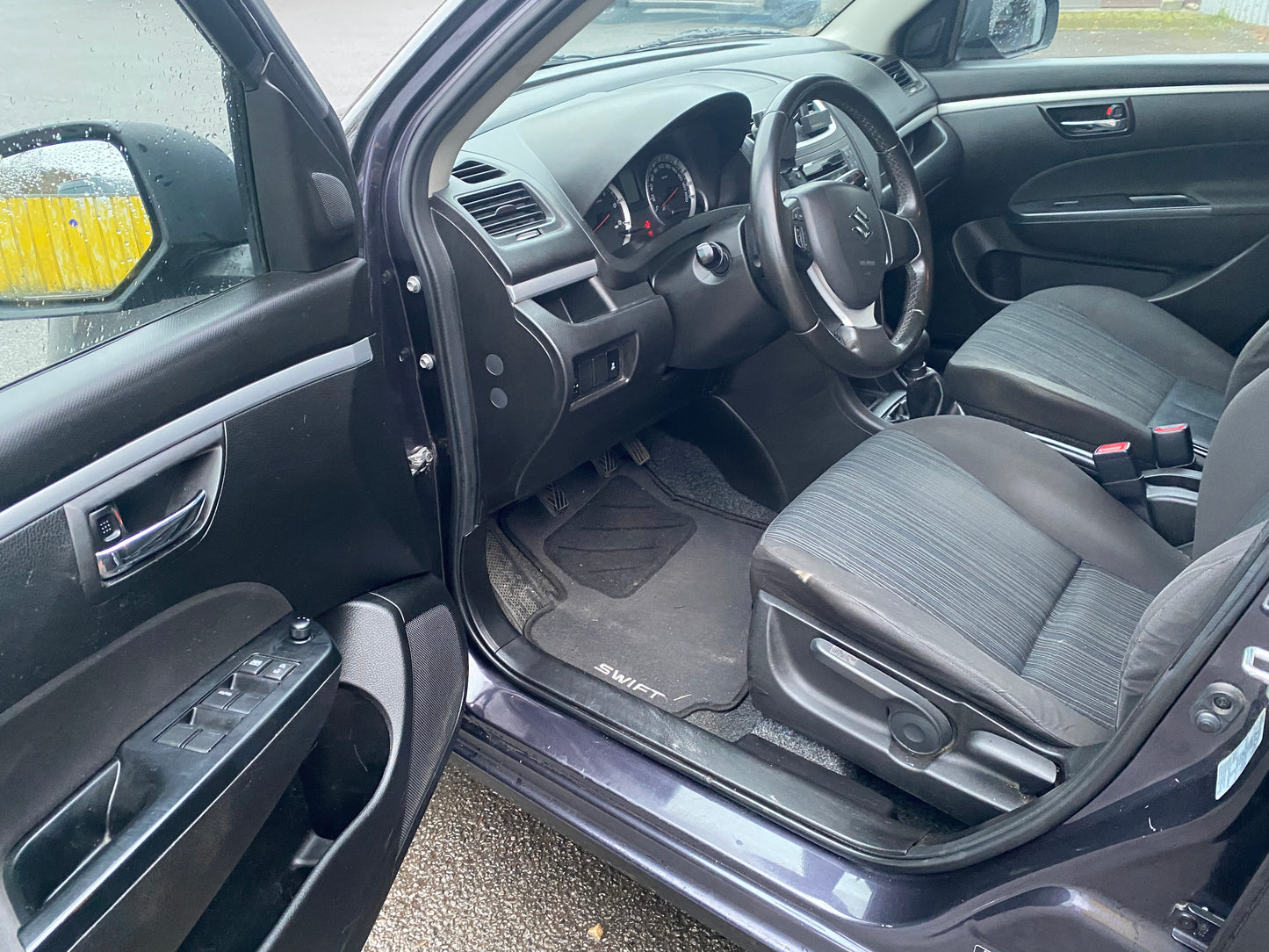 SUZUKI SWIFT 1300 CRDI
