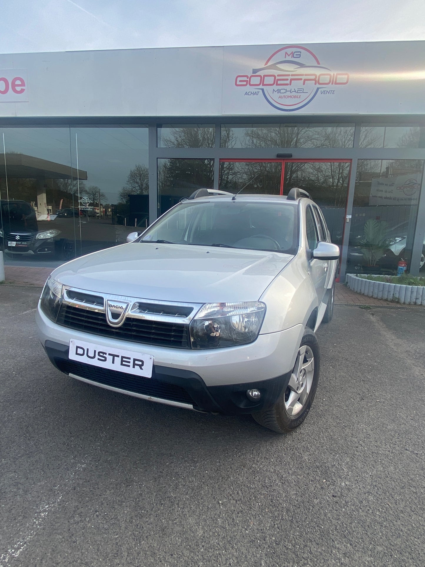 DACIA DUSTER AMBIANCE 4X2 1600 ESSENCE