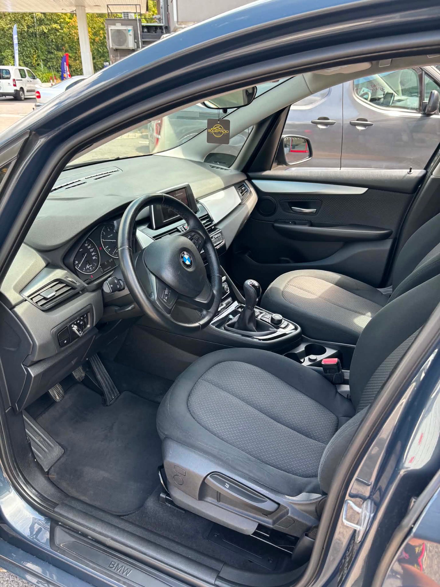 BMW 214d  GRAN TOURER 5 PLACES